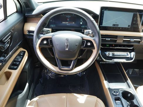 Used 2023 Lincoln Corsair Reserve w/ Jet Appearance Package AWD/4WD image 20