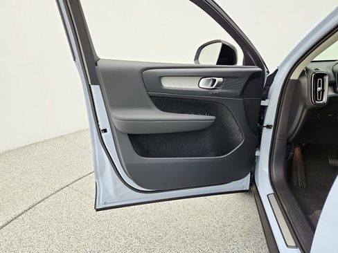 New 2026 Volvo XC40 B5 Plus w/ Climate Package AWD/4WD image 28