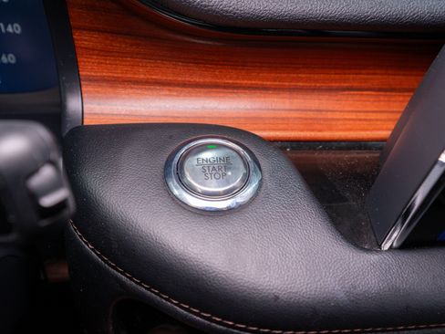 Used 2024 Lincoln Aviator Reserve w/ Jet Package RWD image 32