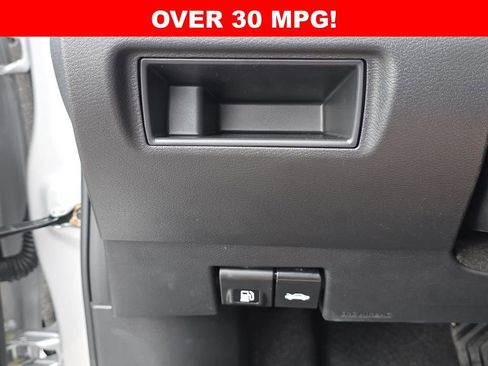 New 2025 Nissan Versa SV w/ Trunk Package FWD image 20