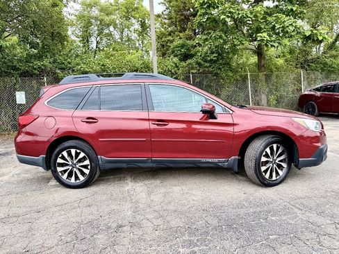 Used 2015 Subaru Outback 3.6R Limited AWD/4WD image 2
