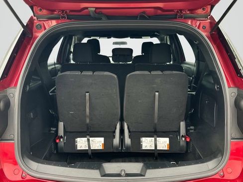 Used 2018 Ford Explorer XLT FWD image 18
