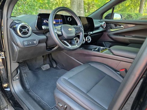 Used 2024 Chevrolet Blazer EV LT AWD/4WD image 11