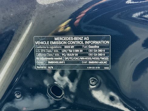Used 2025 Mercedes-Benz C 300 Sedan image 21