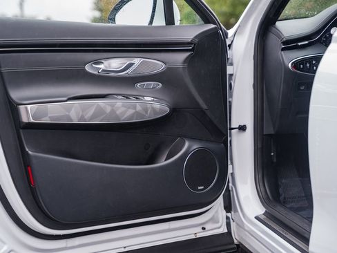 Used 2025 Genesis GV70 3.5T Sport w/ Sport Advanced Package image 37