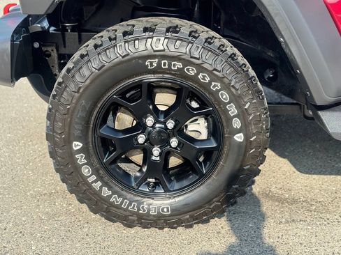 Used 2021 Jeep Wrangler Sport AWD/4WD image 3