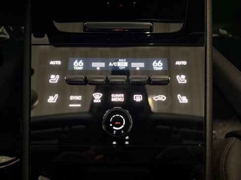 Certified 2026 Porsche Cayenne Coupe AWD/4WD image 37
