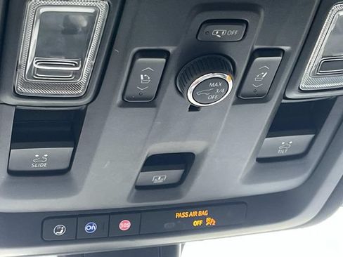 Used 2022 Chevrolet Suburban RST w/ Luxury Package AWD/4WD image 48