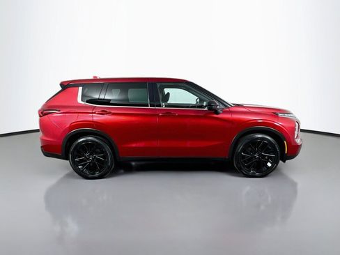 Used 2022 Mitsubishi Outlander SE AWD/4WD image 6