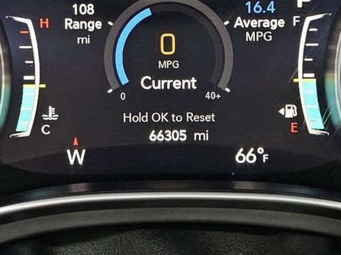 Used 2023 Chrysler Pacifica Limited w/ S Appearance Package image 26