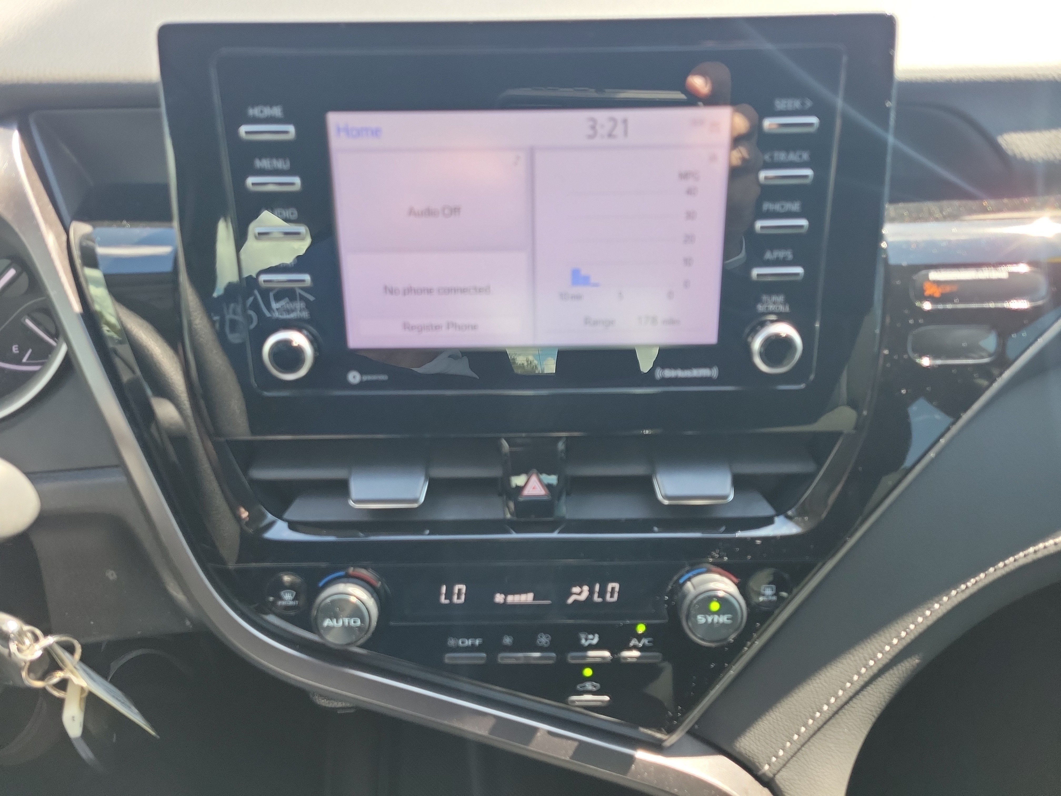 Used 2024 Toyota Camry LE FWD image 28