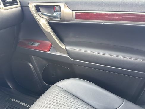 Used 2019 Lexus GX 460 Premium AWD/4WD image 23