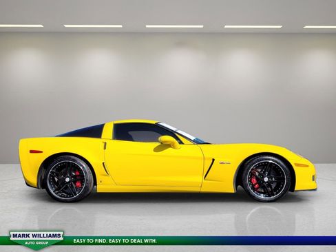 Used 2006 Chevrolet Corvette Z06 w/ Preferred Equipment Group image 9