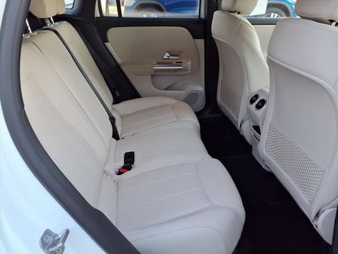 Used 2025 Mercedes-Benz GLA 250 4MATIC image 20