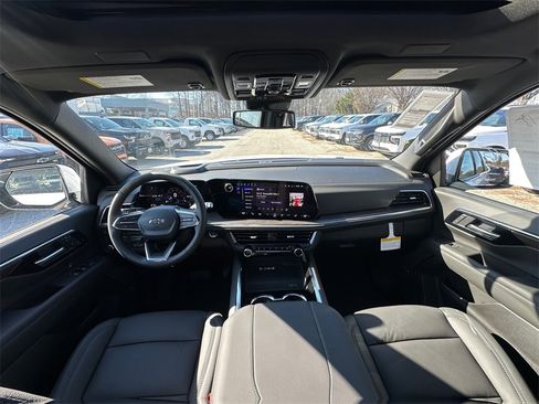 New 2026 Chevrolet Suburban Z71 w/ Z71 Off-Road Package image 23