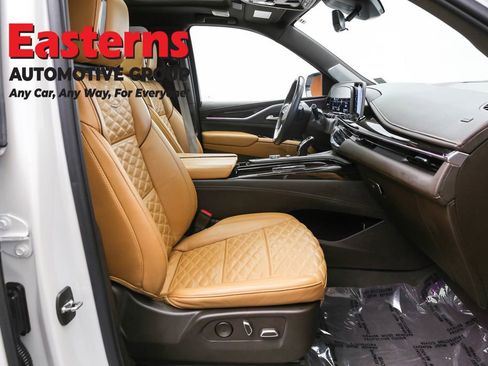 Used 2022 Cadillac Escalade ESV Sport w/ Touring Package image 28