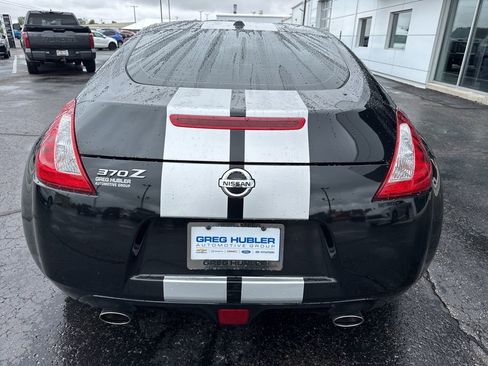 Used 2018 Nissan 370Z Touring RWD image 7
