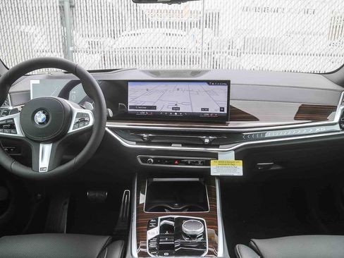 New 2026 BMW X5 sDrive40i w/ M Sport Package RWD image 9