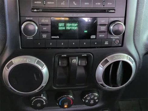 Used 2015 Jeep Wrangler Sport image 26