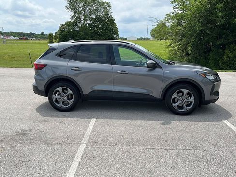 Used 2025 Ford Escape ST-Line Select AWD/4WD image 7