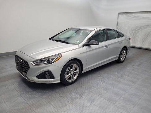 Used 2019 Hyundai Sonata SEL FWD image 2