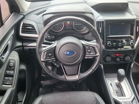 Used 2020 Subaru Forester Premium image 11