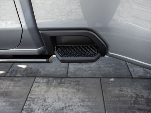 Used 2026 GMC Sierra 3500 Denali Ultimate image 26