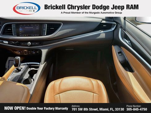Used 2020 Buick Enclave Essence w/ LPO, Hit The Road Package FWD image 17