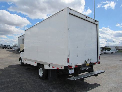 Used 2024 Chevrolet Express 3500 w/ Power Convenience Package RWD image 5