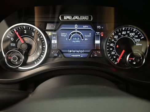 Used 2019 RAM 1500 Big Horn AWD/4WD image 6