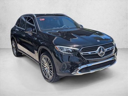 Certified 2026 Mercedes-Benz GLC 300 image 3