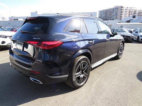 Used 2023 Mercedes-Benz GLC 300 4MATIC image 4