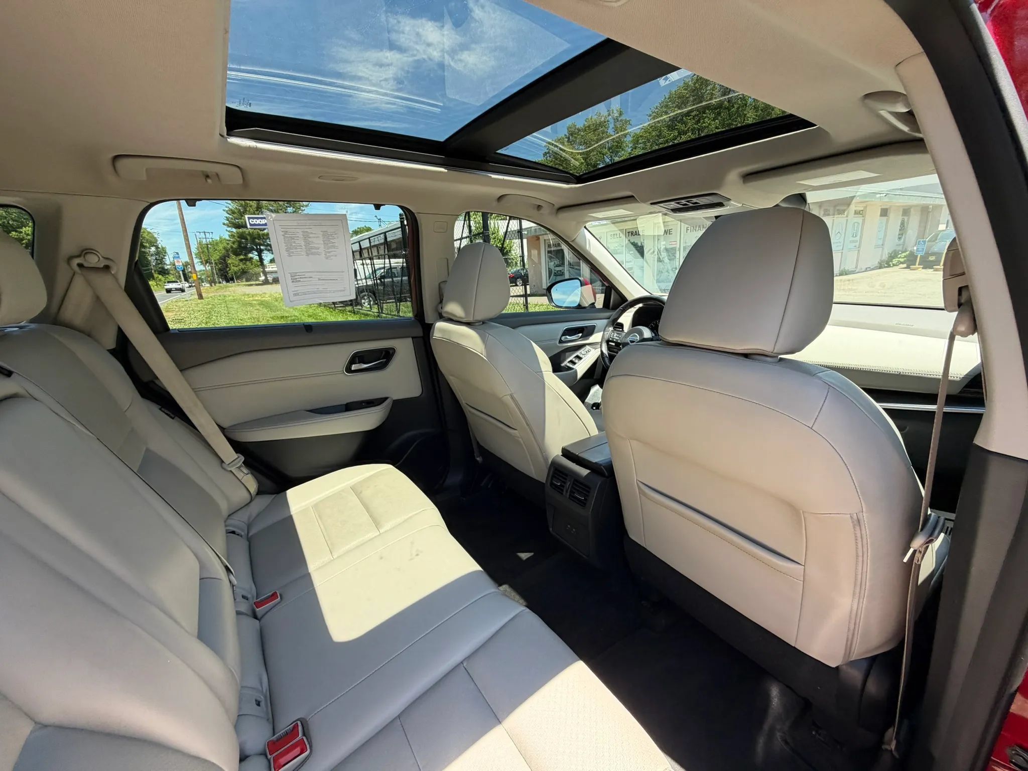 Used 2021 Nissan Rogue SV w/ Premium Package AWD/4WD image 14