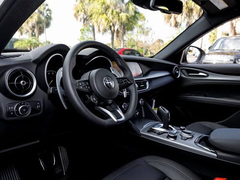 New 2025 Alfa Romeo Stelvio Sprint w/ Convenience Package AWD/4WD image 27