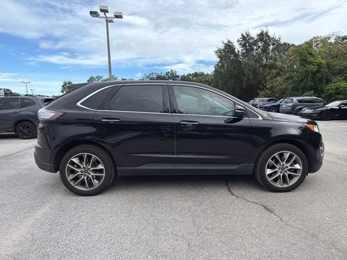 Used 2018 Ford Edge Titanium w/ Equipment Group 302A FWD image 4