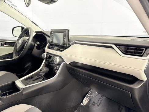 Certified 2022 Toyota RAV4 XLE image 57
