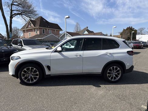 Certified 2024 BMW X5 xDrive40i w/ Premium Package image 4