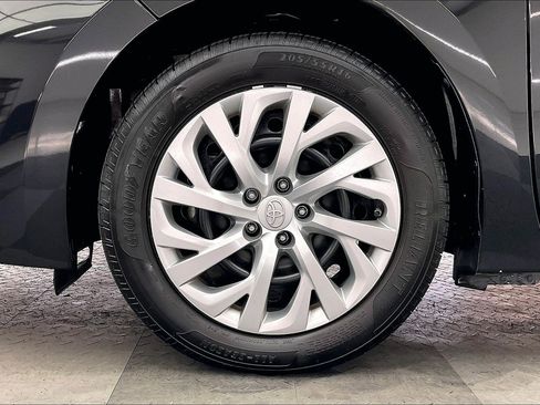 Used 2019 Toyota Corolla LE image 8