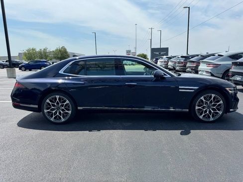 Used 2023 Genesis G90 3.5T AWD/4WD image 2
