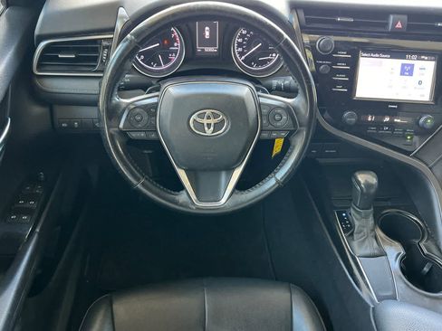 Used 2020 Toyota Camry SE w/ Carpet Mat Package FWD image 16