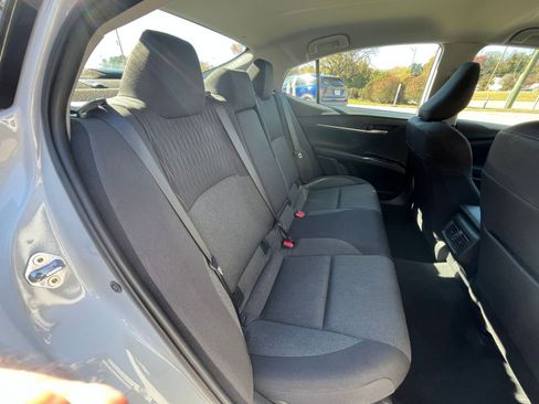 Used 2025 Toyota Camry LE image 34