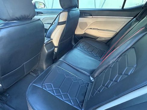 Used 2017 Hyundai Elantra Limited w/ Limited Tech Package 04 FWD image 34