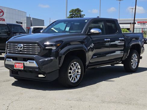 Used 2024 Toyota Tacoma Limited w/ Limited Package (LT) AWD/4WD image 3