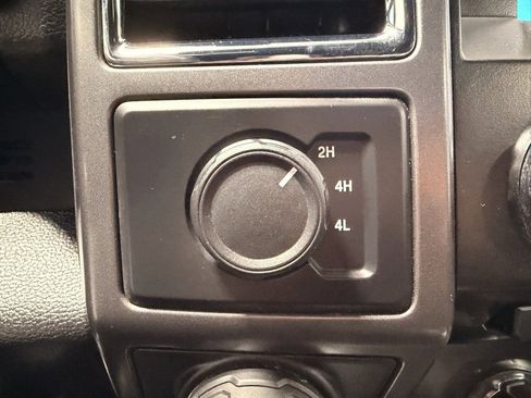 Used 2016 Ford F150 XLT w/ Equipment Group 302A Luxury image 36