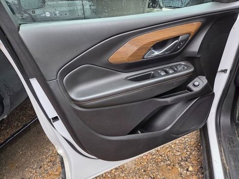 Used 2018 GMC Terrain SLE w/ Driver Convenience Package image 5