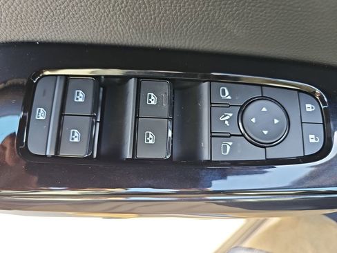 New 2026 Nissan Pathfinder Platinum image 32