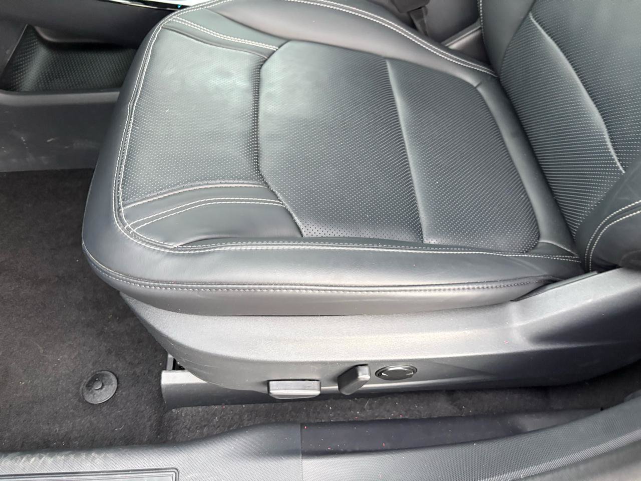 Used 2025 Ford Mustang Mach-E Premium RWD image 18