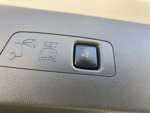 Used 2021 Lincoln Corsair Grand Touring w/ Equipment Group 301A image 16