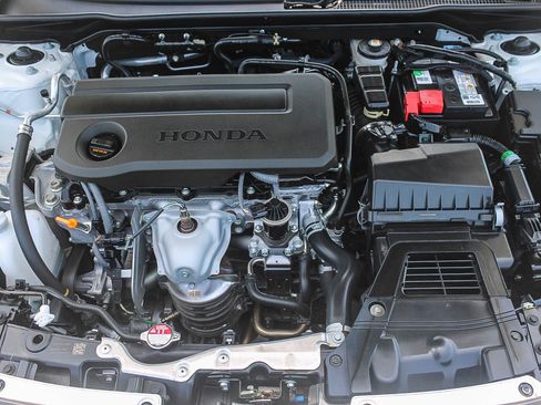 Used 2025 Honda Civic Sport image 27