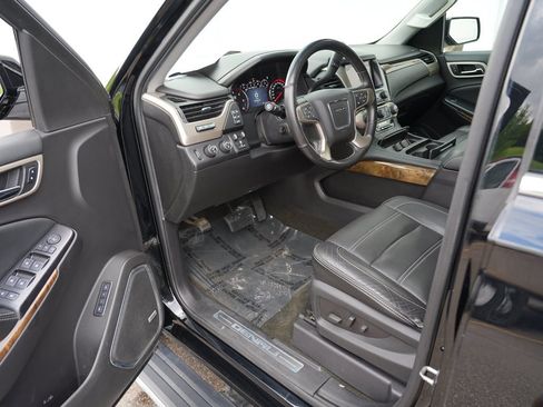 Used 2016 GMC Yukon Denali w/ Open Road Package AWD/4WD image 13